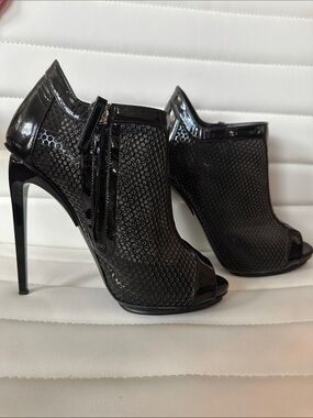 Giuseppe Zanotti Black Peep-Toe Stiletto Booties US 7 IT 37